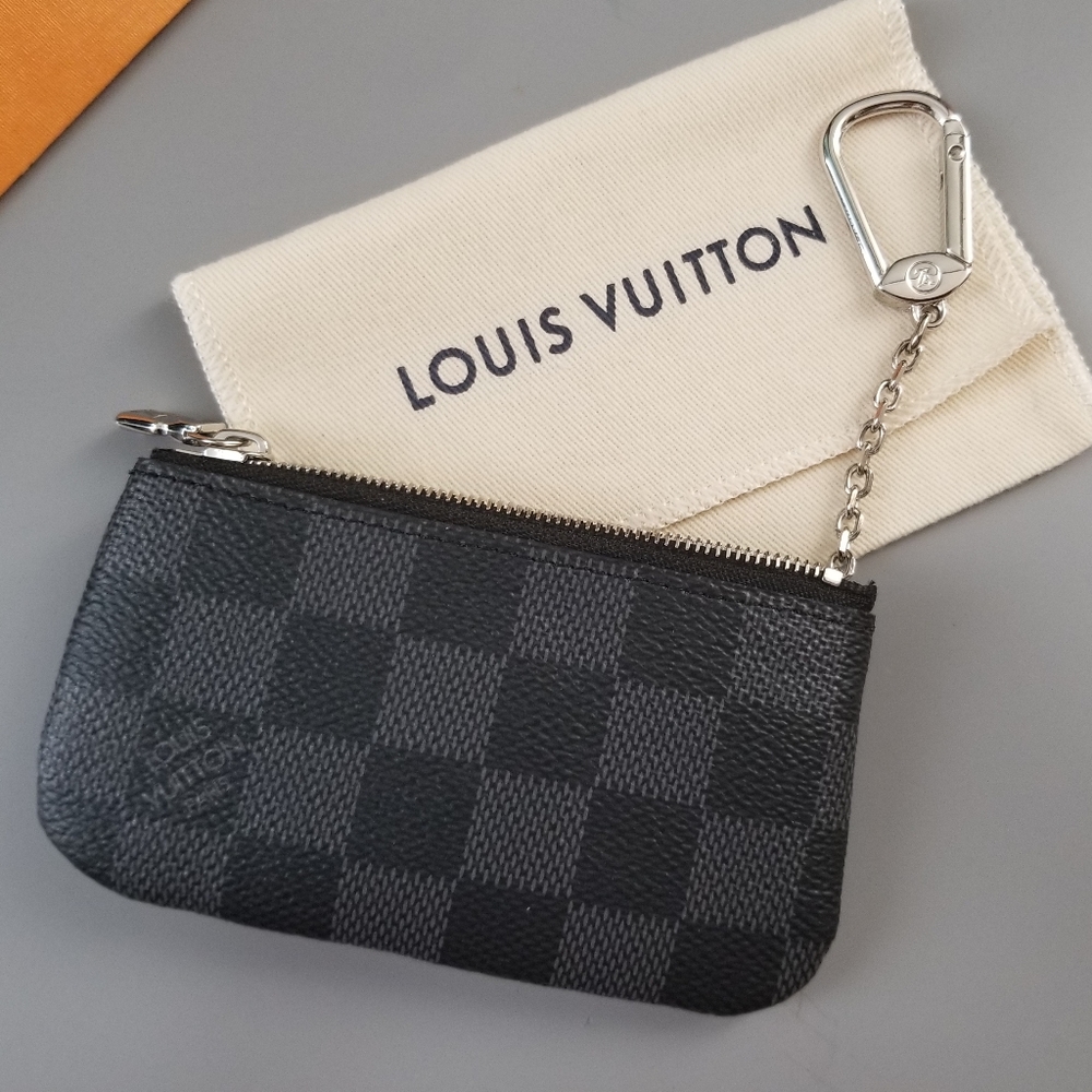 LOUIS VUITTON Key pouch cleft Graphite print/ BRAND NEW - Picture 2 of 16